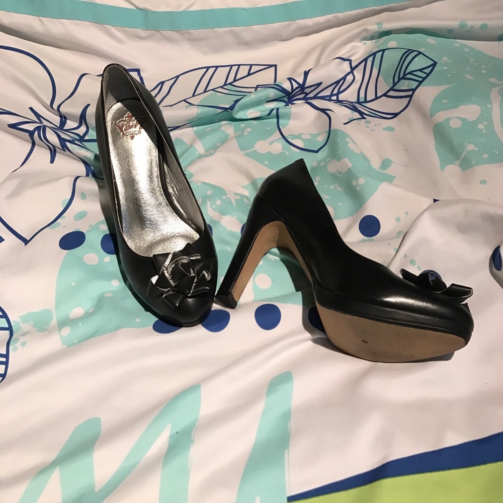 black Christmas bow heel anthropologie